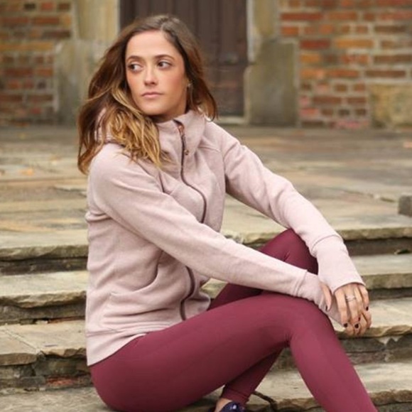 lululemon athletica Sweaters - Lululemon Scuba Hoodie lll Bark Berry Rare